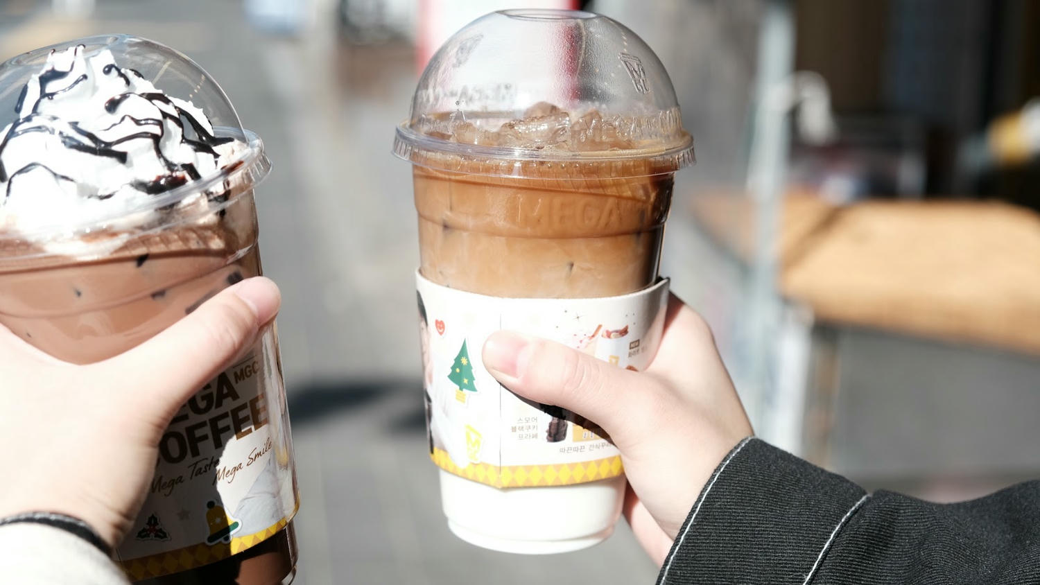 20241016_m6x7h Mega Coffee 冰拿鐵
