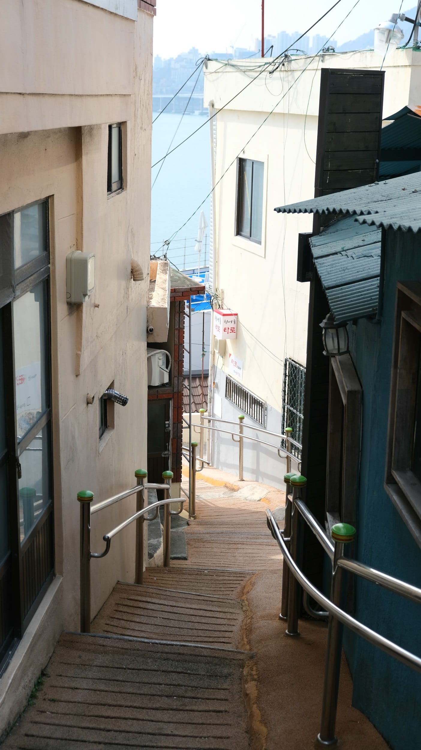 白淺灘文化村(흰여울문화마을)釜山影島最佳喝咖啡看海之地!走走絕影海岸散步路、鋼琴階梯 - 第7張圖