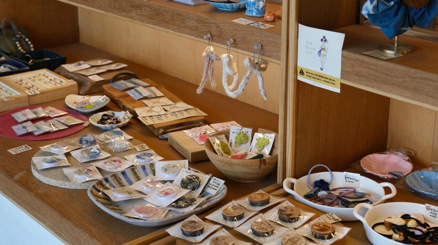 釜山廣安里紀念品店 ORANGEBADA오랜지바다 手工製海鷗紀念品、明信片 - 第5張圖