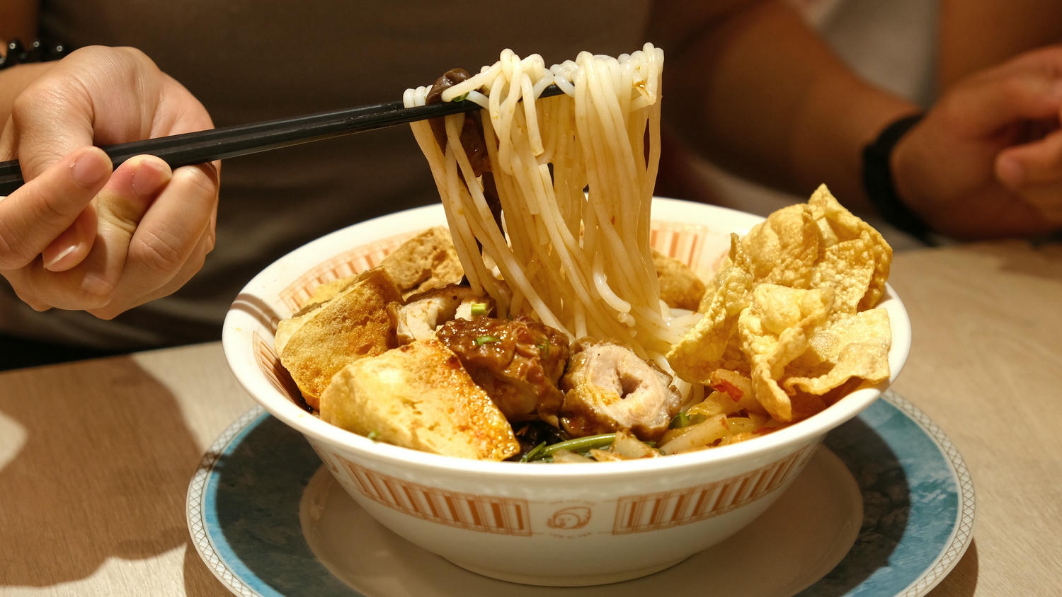 好螺嗦螺螄粉公館店「正宗柳州味傳統工法熬煮湯底」滋味鮮鹹辣爽好過癮 - 第11張圖