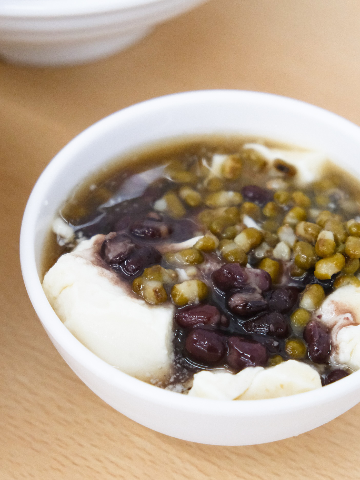 「何家拉麵中和店」百元平價拉麵,還有甜點吃到飽!地獄豚骨拉麵.雞白豚骨拉麵 - 第25張圖