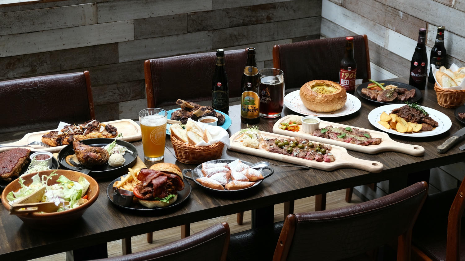 台北美食：美式餐酒館