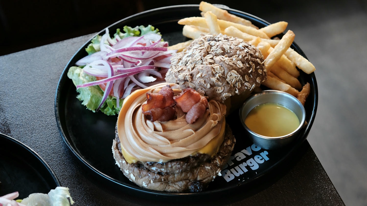 Bravo Burger 發福廚房林口店:推花生醬漢堡 .近林口outlet.家庭聚餐包場推薦! - 第21張圖