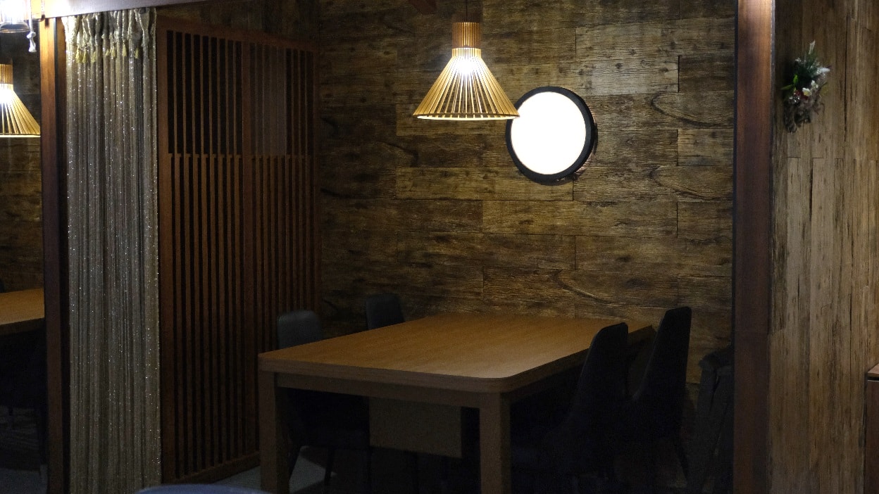 【2025台中聚餐包廂推薦】10家超棒包廂餐廳 居酒屋.燒肉.火鍋.餐酒館通通有!私密空間獨立小包廂、家庭聚餐 - 第4張圖