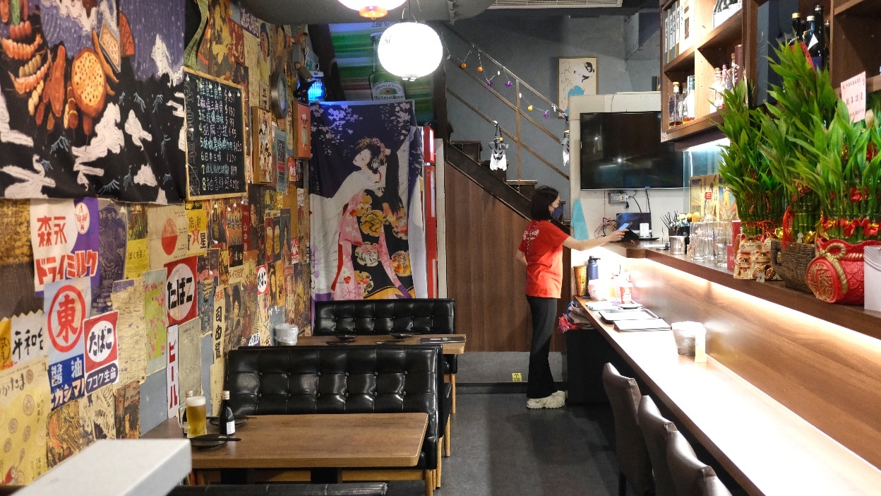 【千杯不醉居酒屋】板橋車站居酒屋.營業到凌晨宵夜新選擇!店內還有ktv可以唱 - 第2張圖