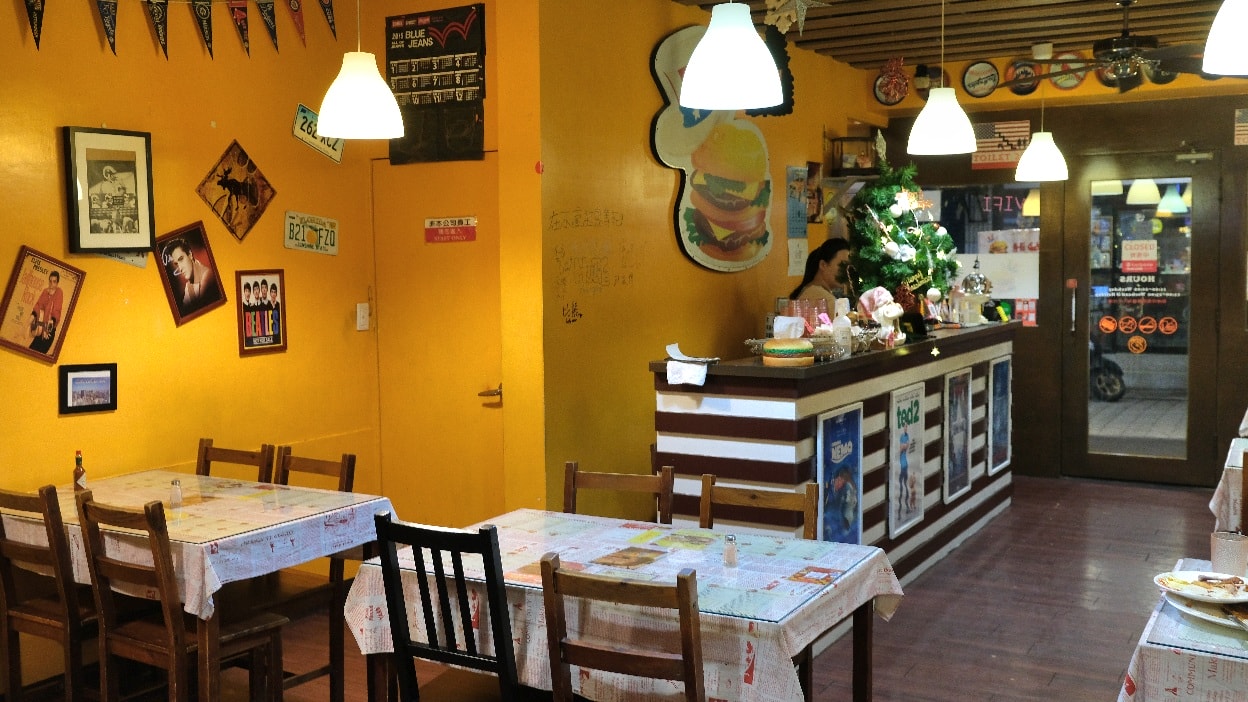 【Huge Burger】士林夜市美式巨無霸漢堡!還有多汁牛排、下午茶,士林聚餐包場推薦 - 第3張圖