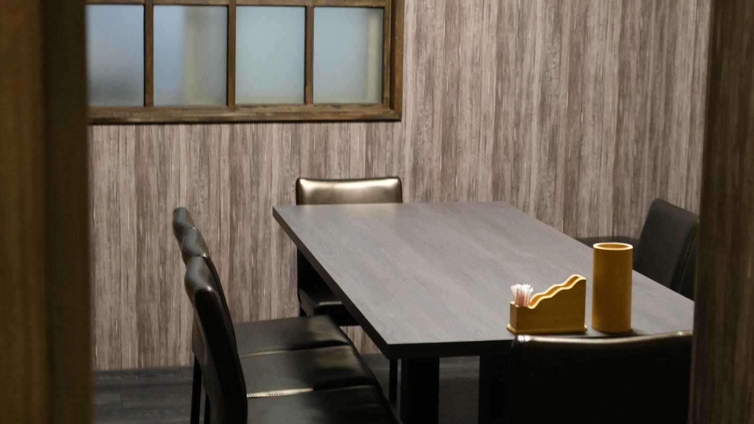 【2025台中聚餐包廂推薦】10家超棒包廂餐廳 居酒屋.燒肉.火鍋.餐酒館通通有!私密空間獨立小包廂、家庭聚餐 - 第2張圖
