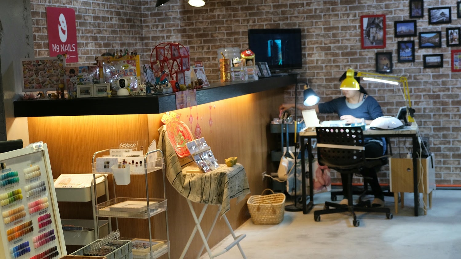 【松山區美甲推薦】安玖指彩N9Nails小巨蛋站附近人氣4.9星美甲店!高質感造型不用兩小時完成 - 第1張圖