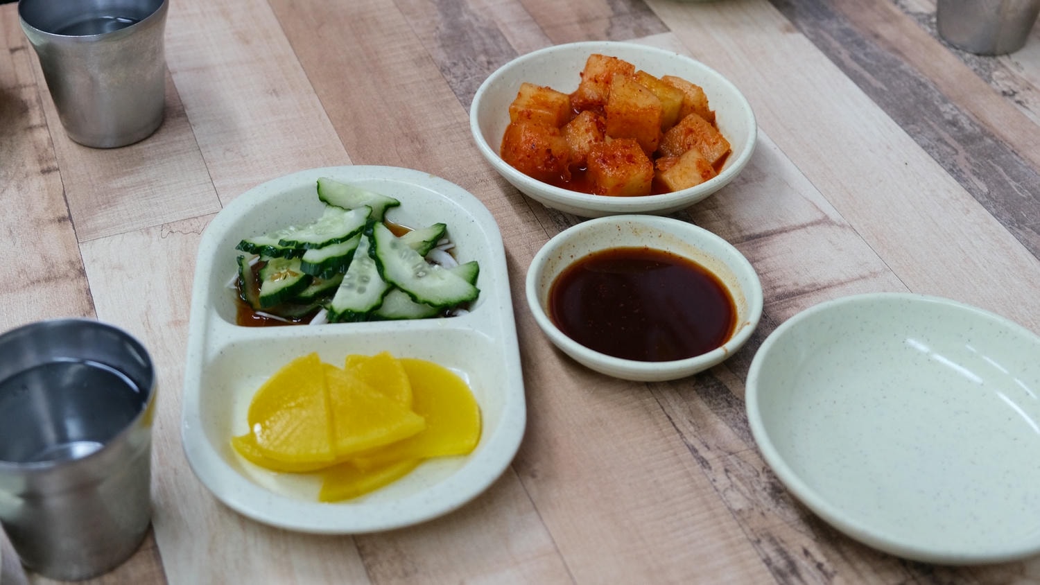 海雲台刀削麵 爐紅餃子刀削麵노홍만두,海雲台傳統市場內60年平價知名老店/料多超大碗、可獨食! - 第10張圖