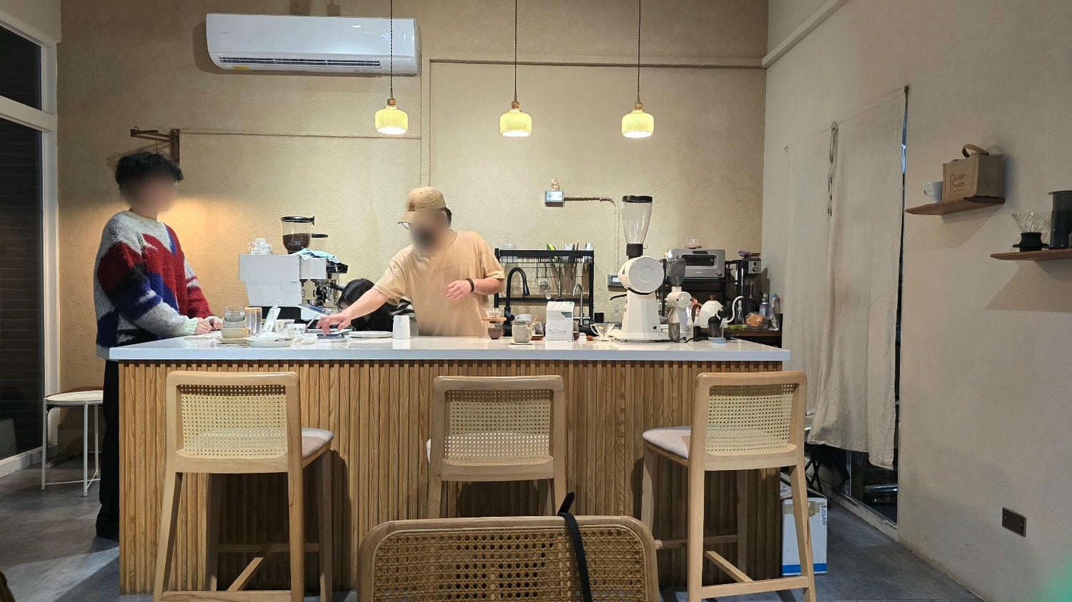 【Chüan Chuan Coffee】捲捲咖啡 推香濃焦糖脆餅肉桂捲.近士林站.菜單參考 - 第2張圖