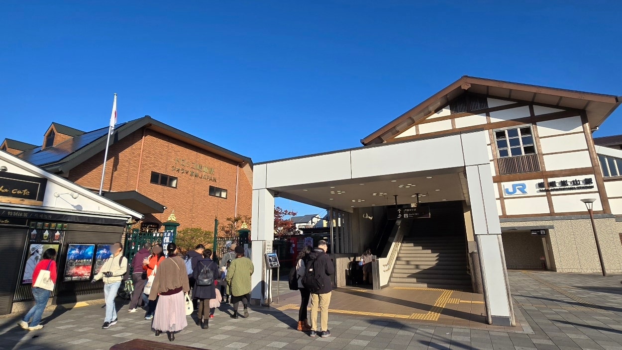 【京都嵐山小火車】櫻花、楓葉季必搭人氣觀光列車!訂票預約教學、座位、交通攻略一篇搞定 - 第9張圖