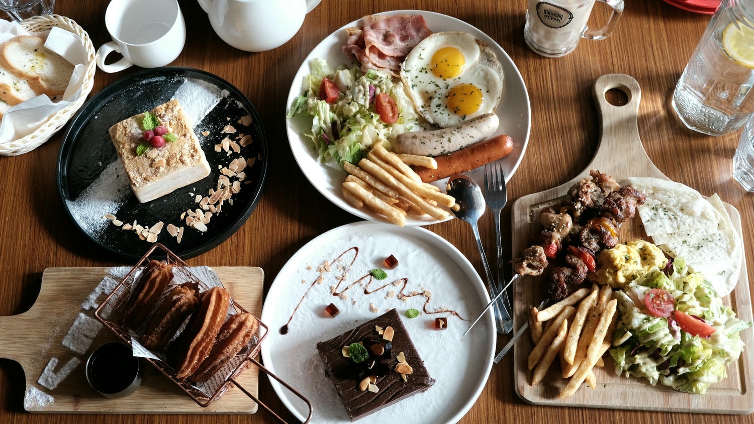 【台中下午茶推薦】ABV Bar & Kitchen 地中海餐酒館 台中概念店吃超人氣克羅埃西亞布丁蛋糕、黑啤酒巧克力蛋糕! - 第1張圖