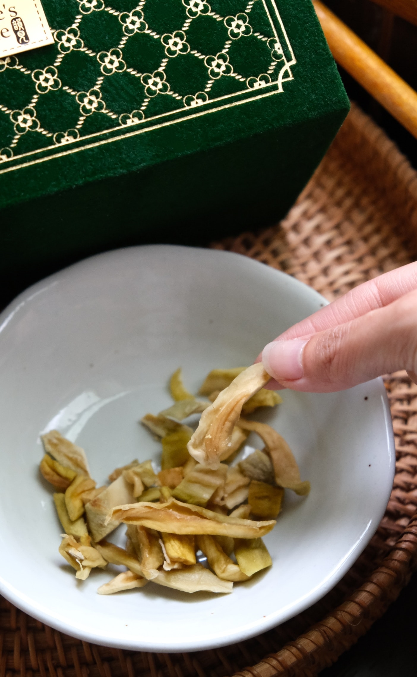 Nature’s Rhyme韻見超精緻低溫烘焙果乾禮盒,還以為是手提包!六款果乾口感評價 - 第18張圖