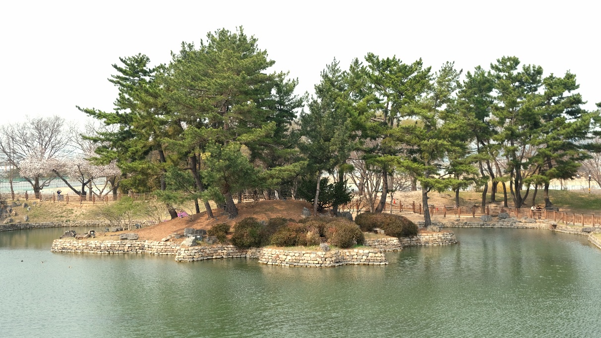 慶州東宮與月池人工建造小島
