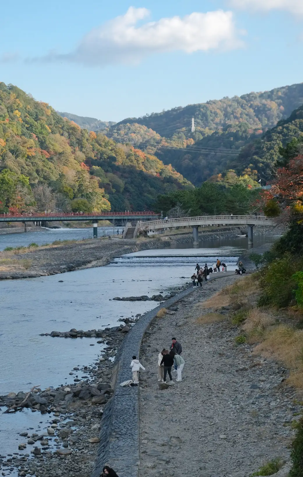 【宇治橋】日本三大古橋之一,附近逛街路線推薦! - 第3張圖 宇治橋橫跨宇治川,日本三大古橋之一