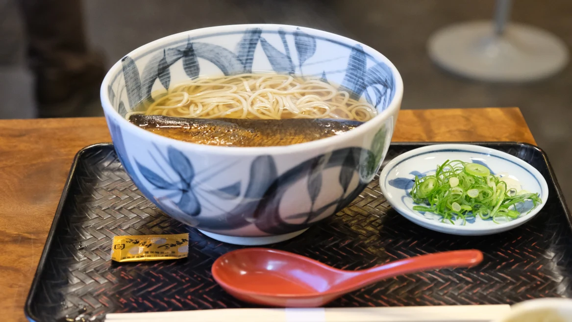 Iwawoいわを吃什麼？來一碗美味湯蕎麥麵！