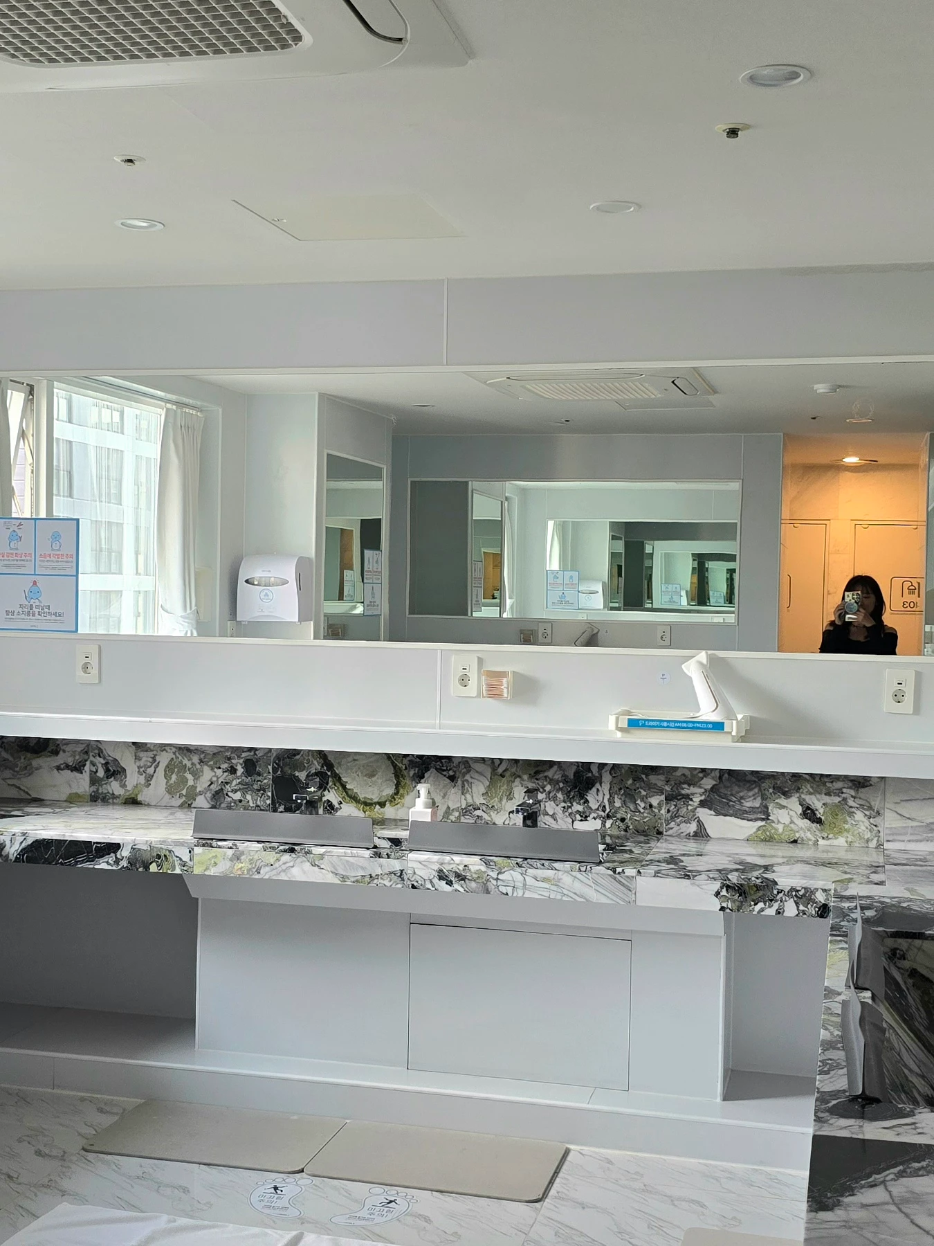 【廣安里海景房】HOTEL 1膠囊房型最詳細開箱,從日出到夜晚一人獨享美景、CAFE BYUL咖啡廳 - 第23張圖