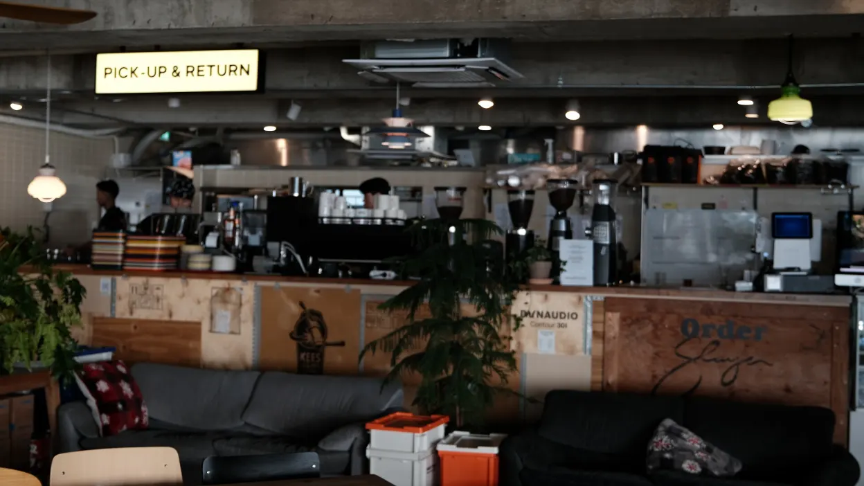 【Working Holiday】釜山廣安里早午餐海景咖啡廳吃人氣班尼迪克蛋/菜單+訂位 - 第8張圖 Working Holiday釜山廣安咖啡廳環境