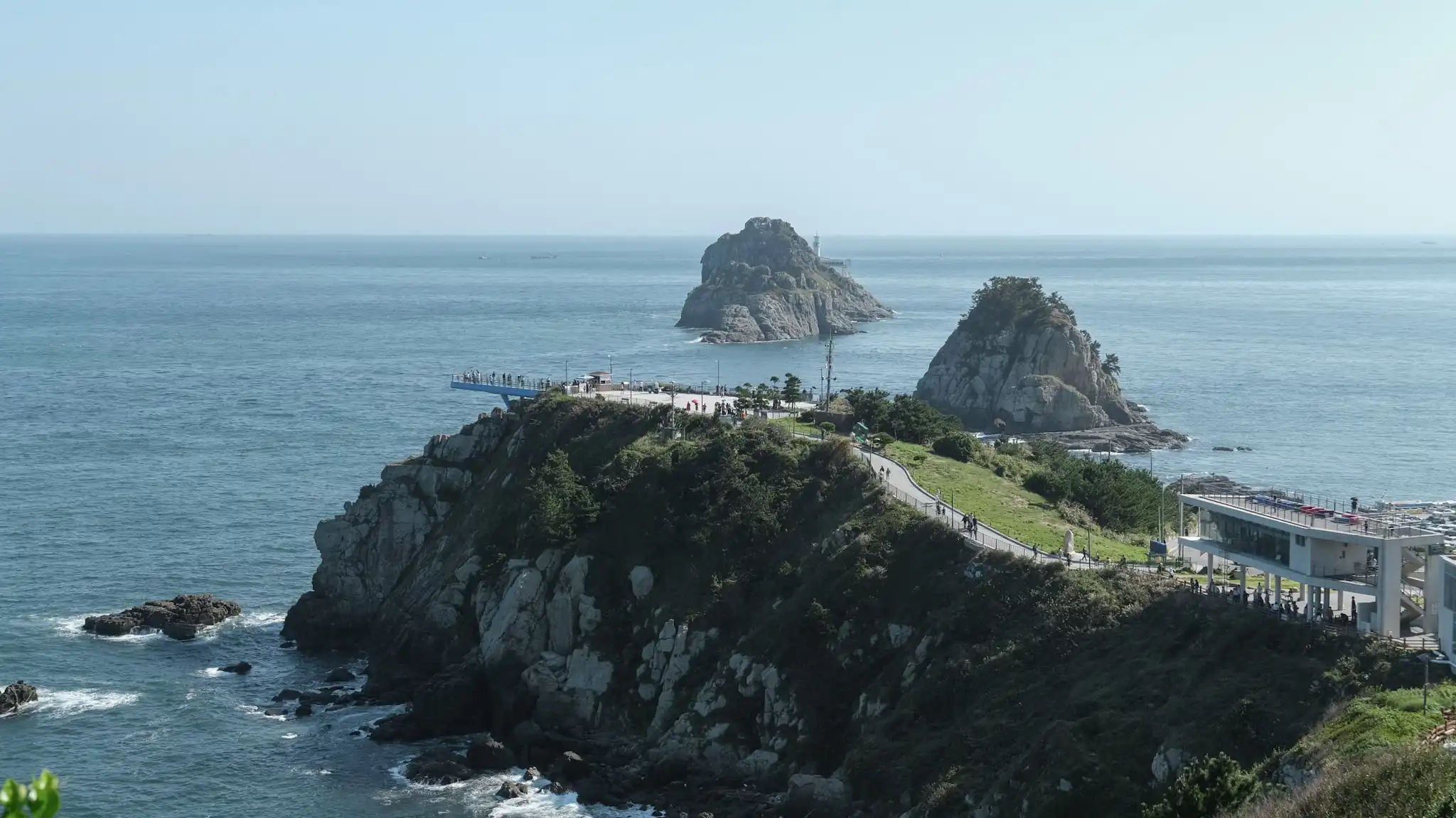 五六島的由來遠處分別是盾牌島、松島、鷲島、錐島、窟島以及燈塔島