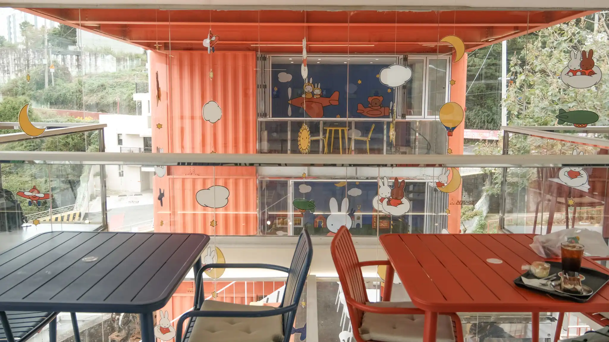 【釜山Miffy Cafe咖啡廳】影島貨櫃屋整棟都是米飛兔。交通+必買紀念品+甜點有什麼? - 第7張圖