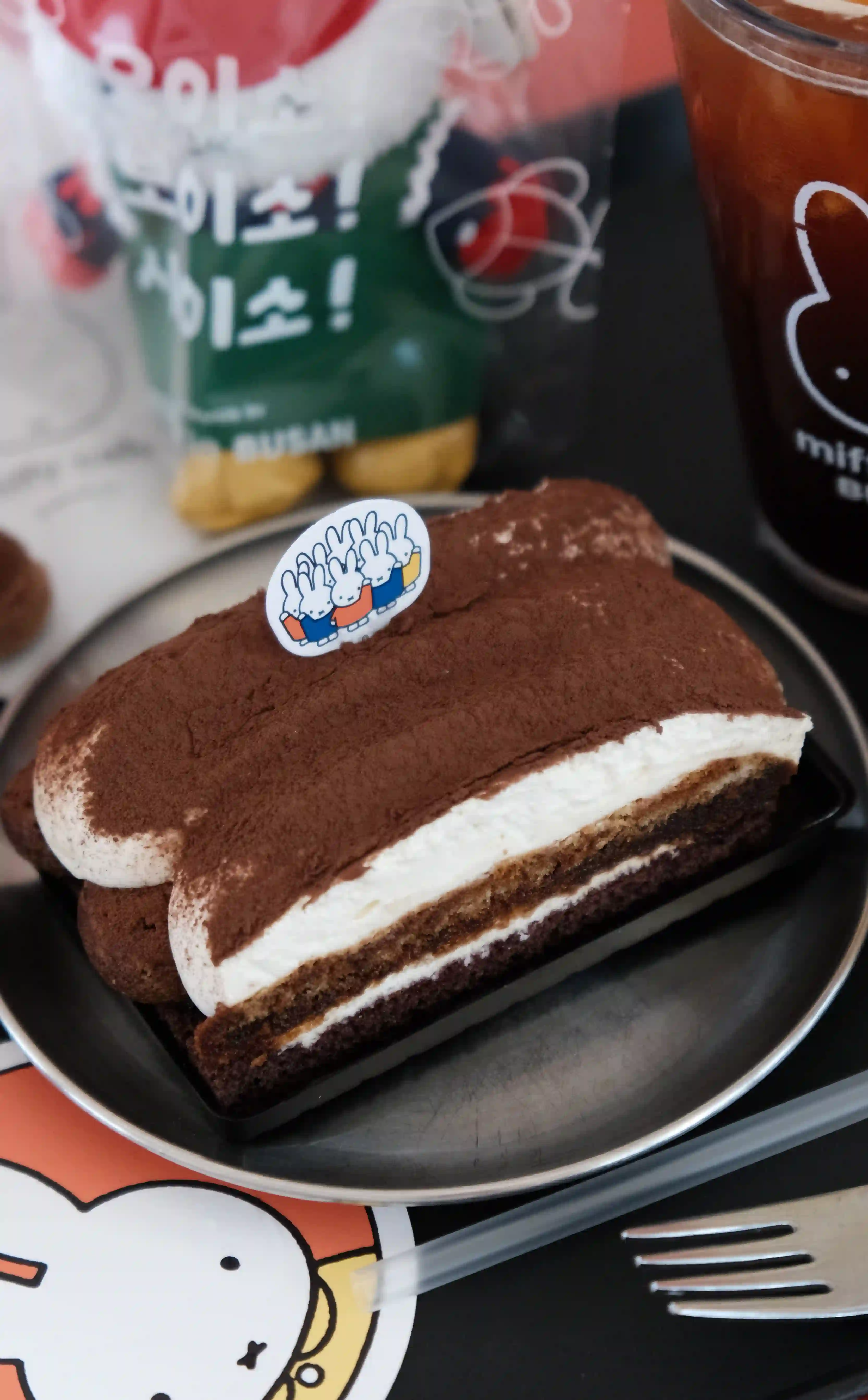 【釜山Miffy Cafe咖啡廳】影島貨櫃屋整棟都是米飛兔。交通+必買紀念品+甜點有什麼? - 第19張圖