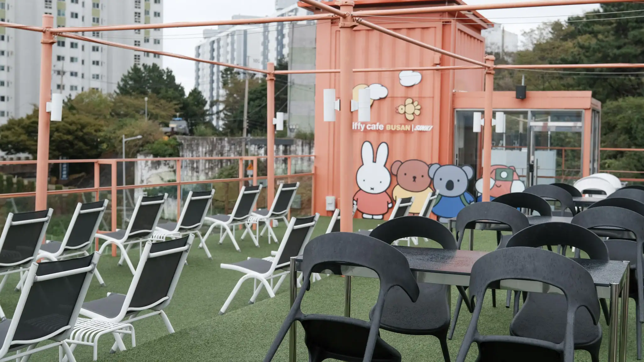 【釜山Miffy Cafe咖啡廳】影島貨櫃屋整棟都是米飛兔。交通+必買紀念品+甜點有什麼? - 第10張圖