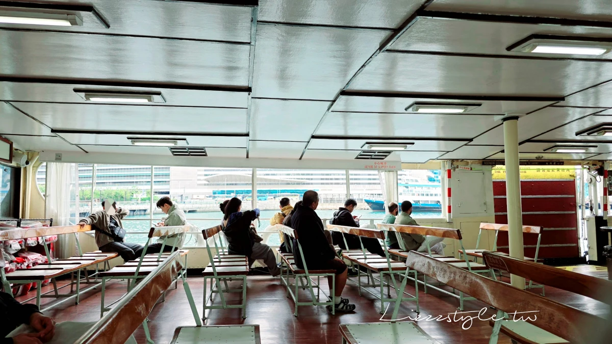 【天星小輪搭乘攻略】一張八達通就可以遊覽維多利亞港，時刻表和路線說明!