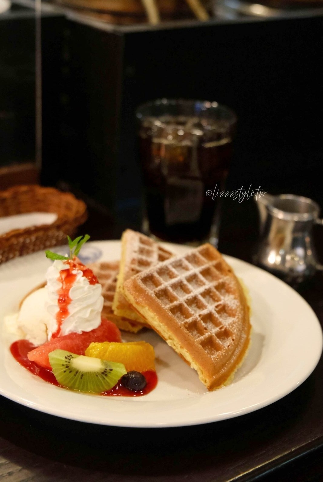 【尾道浪漫咖啡】尾道商店街內的昭和風咖啡廳,必點人氣鬆餅+虹吸式咖啡! - 第8張圖 尾道浪漫咖啡好吃水果鬆餅