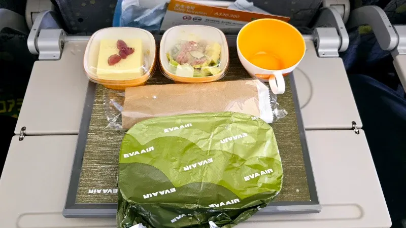 【長榮航空評價】台北飛首爾BR169、BR170紀錄,優惠機票怎麼買?飛機餐好吃嗎? - 第13張圖 【長榮航空評價】台北飛首爾BR169、BR170紀錄,優惠機票怎麼買?飛機餐好吃嗎?