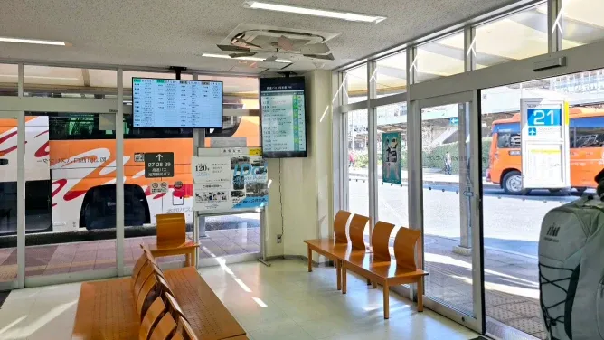 【岡山機場到市區】機場巴士超方便!到岡山車站怎麼搭？時刻表＆票價說明