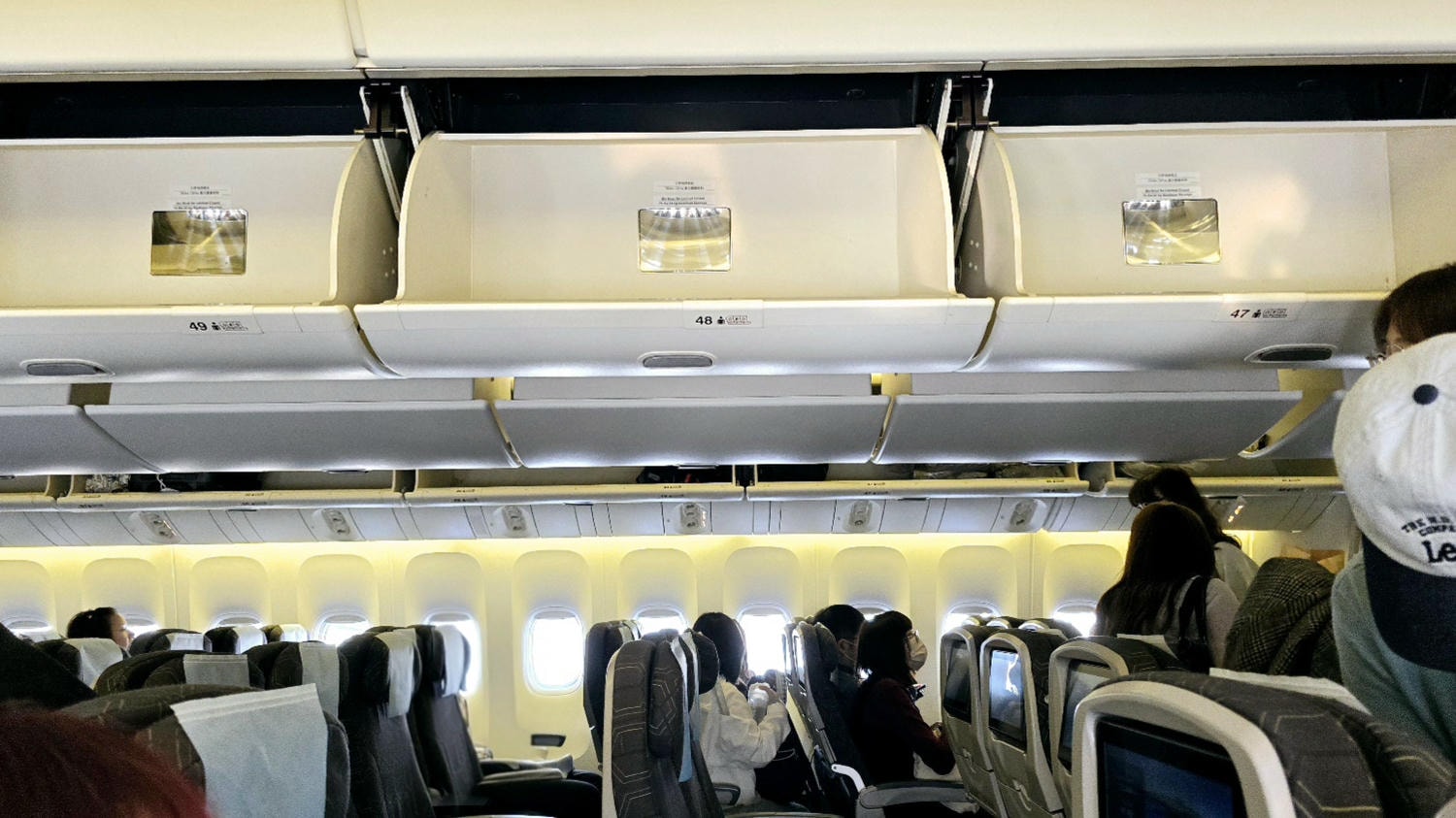 【長榮航空評價】台北飛首爾BR169、BR170紀錄,優惠機票怎麼買?飛機餐好吃嗎? - 第4張圖 【長榮航空評價】台北飛首爾BR169、BR170紀錄,優惠機票怎麼買?飛機餐好吃嗎?