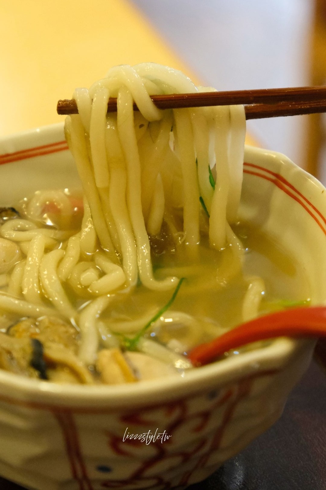 【宮島美食】岩むら超肥美、充滿海味的牡蠣烏龍麵以及炭火烤鰻魚! - 第6張圖 【宮島美食】岩むら超肥美、充滿海味的牡蠣烏龍麵以及炭火烤鰻魚!