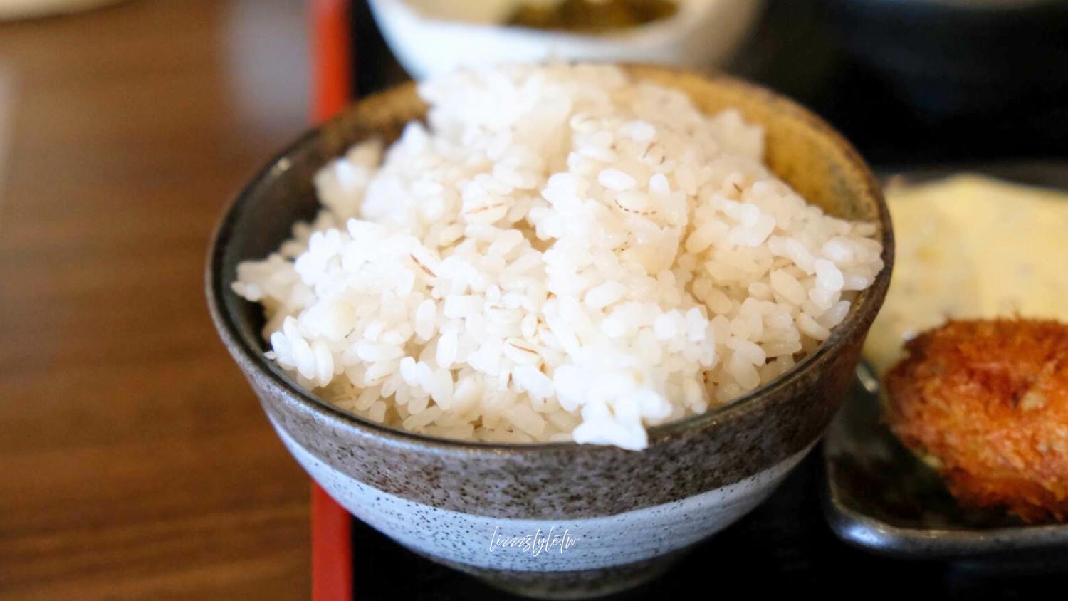 不到千元日幣的廣島牡蠣「廣島牡蠣處 大眾酒場Baketsu」立町店！