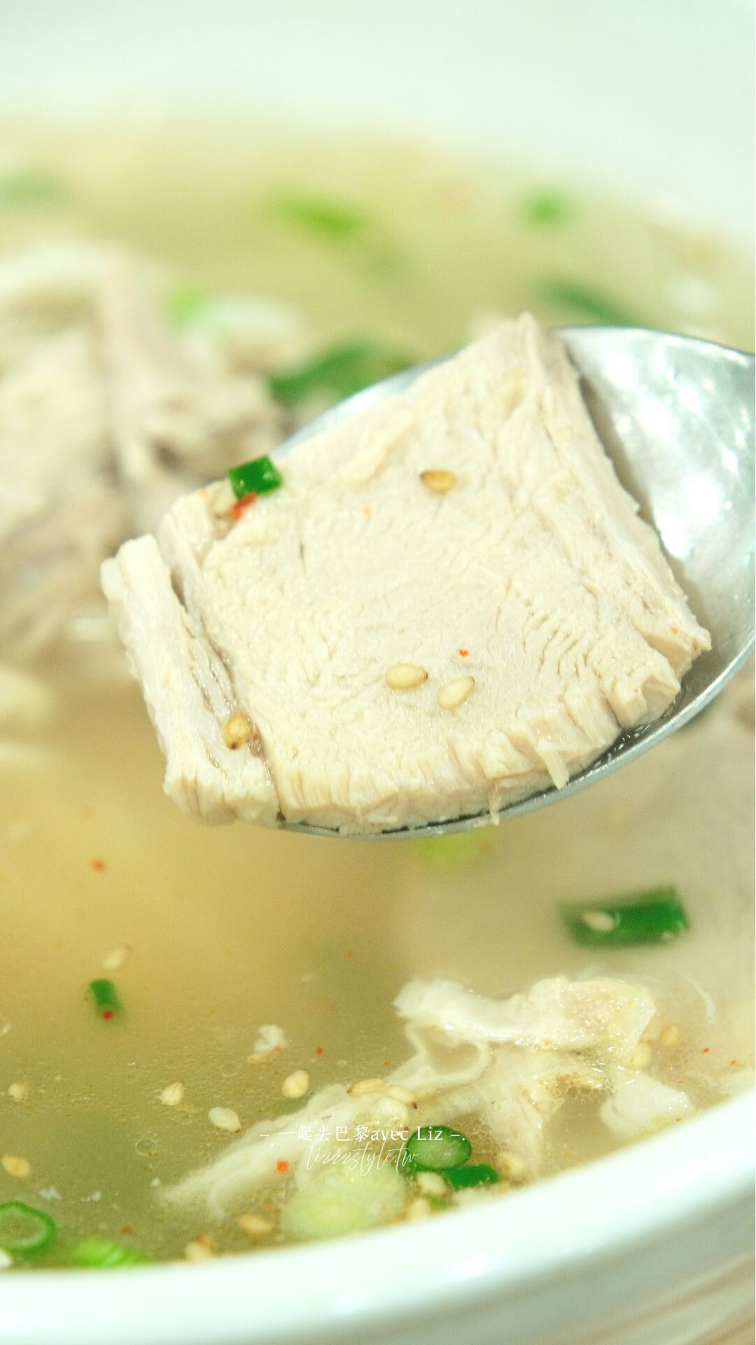 濟州島偶來麵館》道地清甜豬肉湯麵,SEVENTEEN金珉奎、徐明浩也來吃過! - 第8張圖 濟州島偶來麵館》道地清甜豬肉湯麵,SEVENTEEN金珉奎、徐明浩也來吃過!