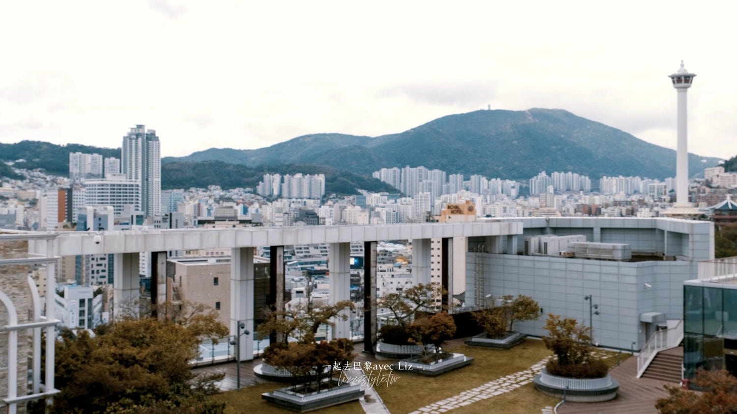 南浦洞光復路樂天百貨展望台》屋頂上的免費夜景，俯瞰南浦洞景觀!