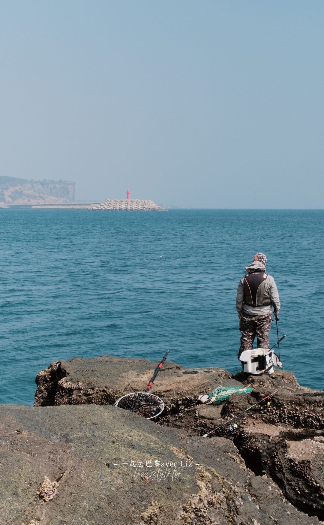 西歸浦龍頭海岸》濟州島一年只開放100多天的限定景點，壯麗峭壁值得一看!