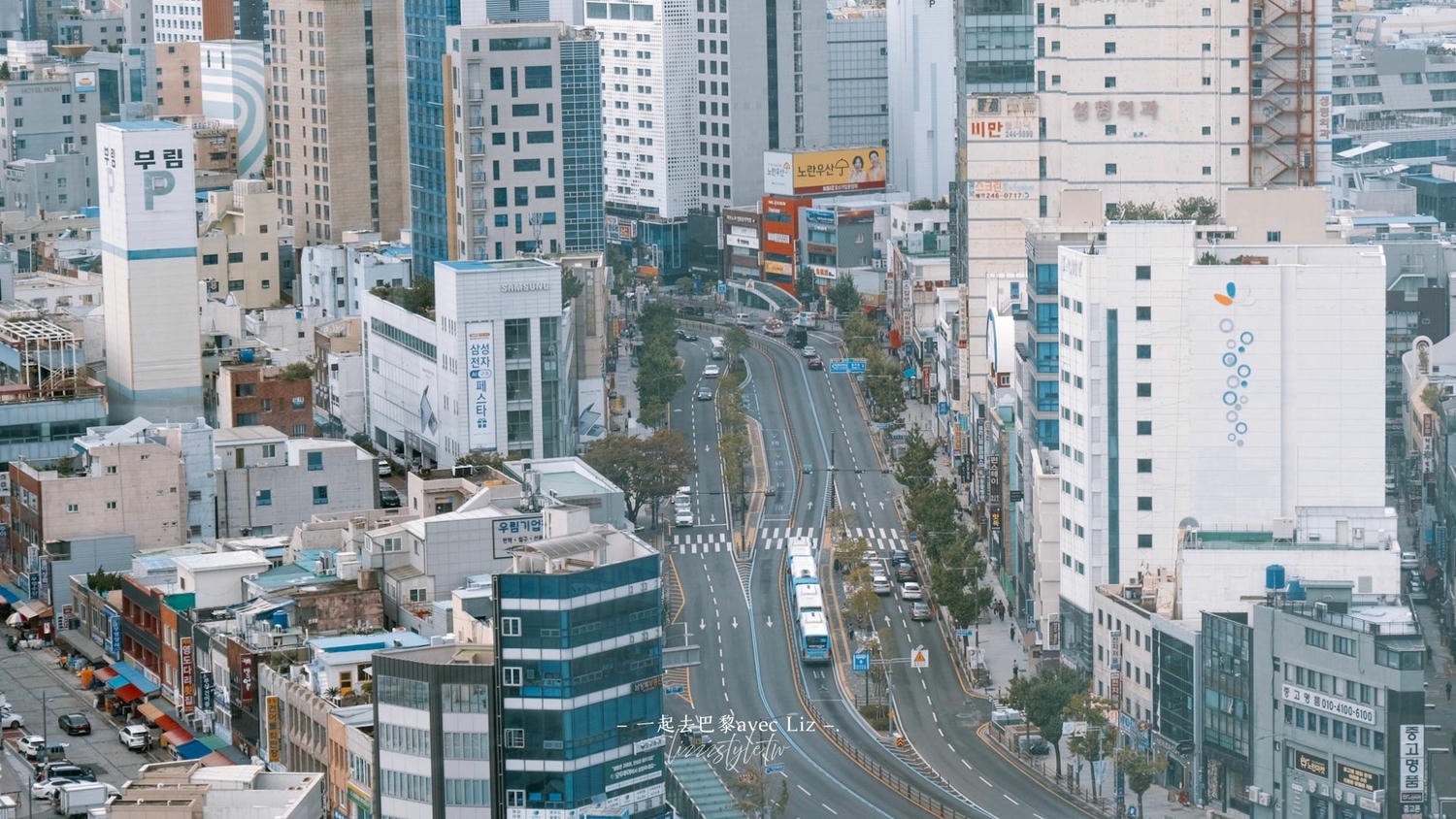 南浦洞光復路樂天百貨展望台》屋頂上的免費夜景，俯瞰南浦洞景觀!