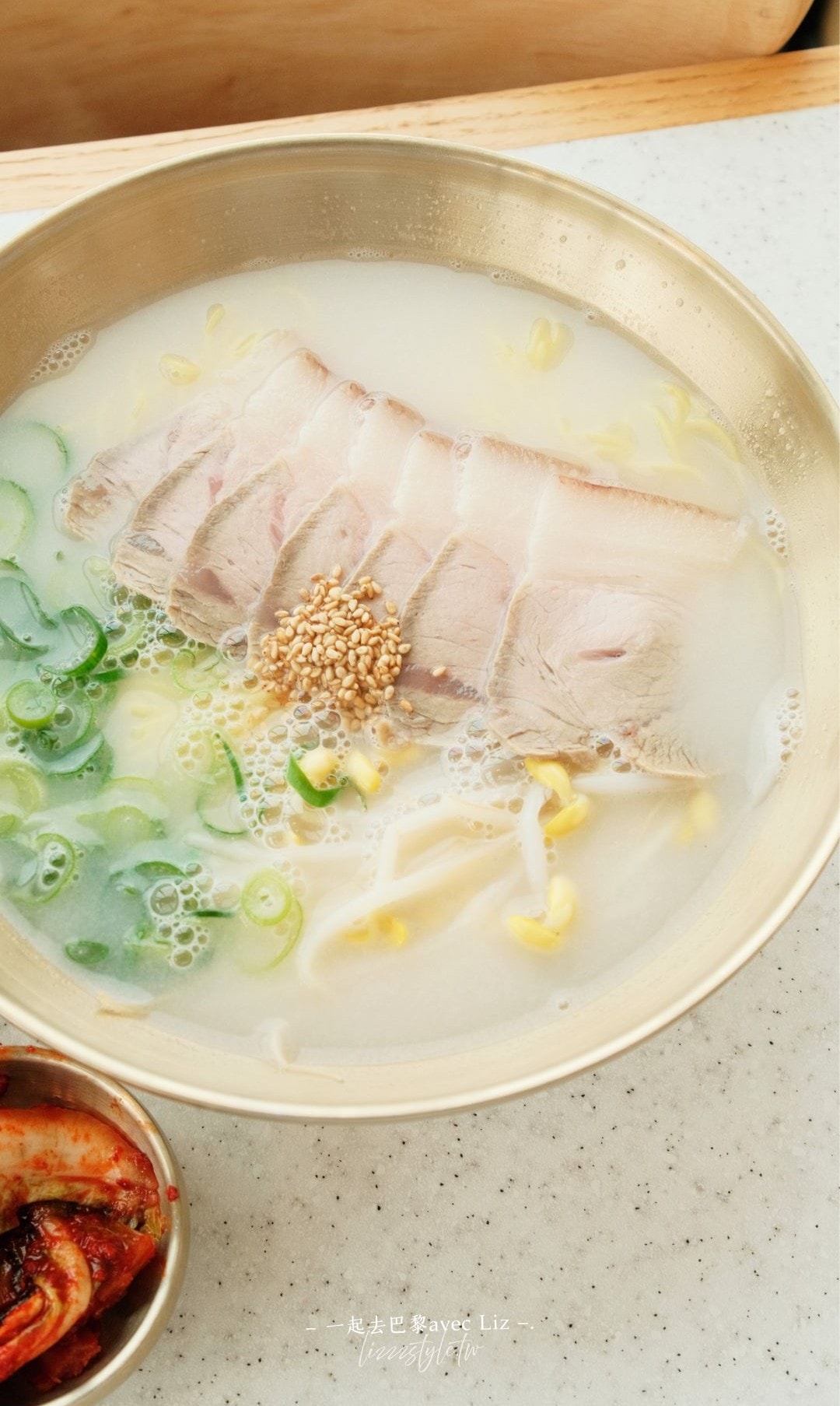 濟州涯月美食漢潭麵館》看海吃豬肉湯麵！還有麻辣麵、血腸等多樣菜色選擇