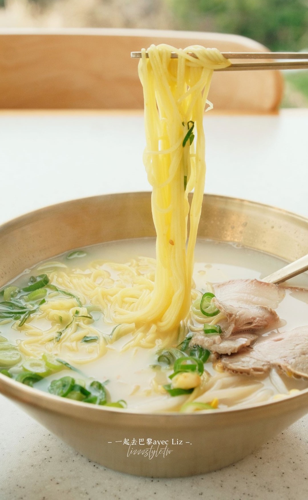 濟州涯月美食漢潭麵館》看海吃豬肉湯麵！還有麻辣麵、血腸等多樣菜色選擇