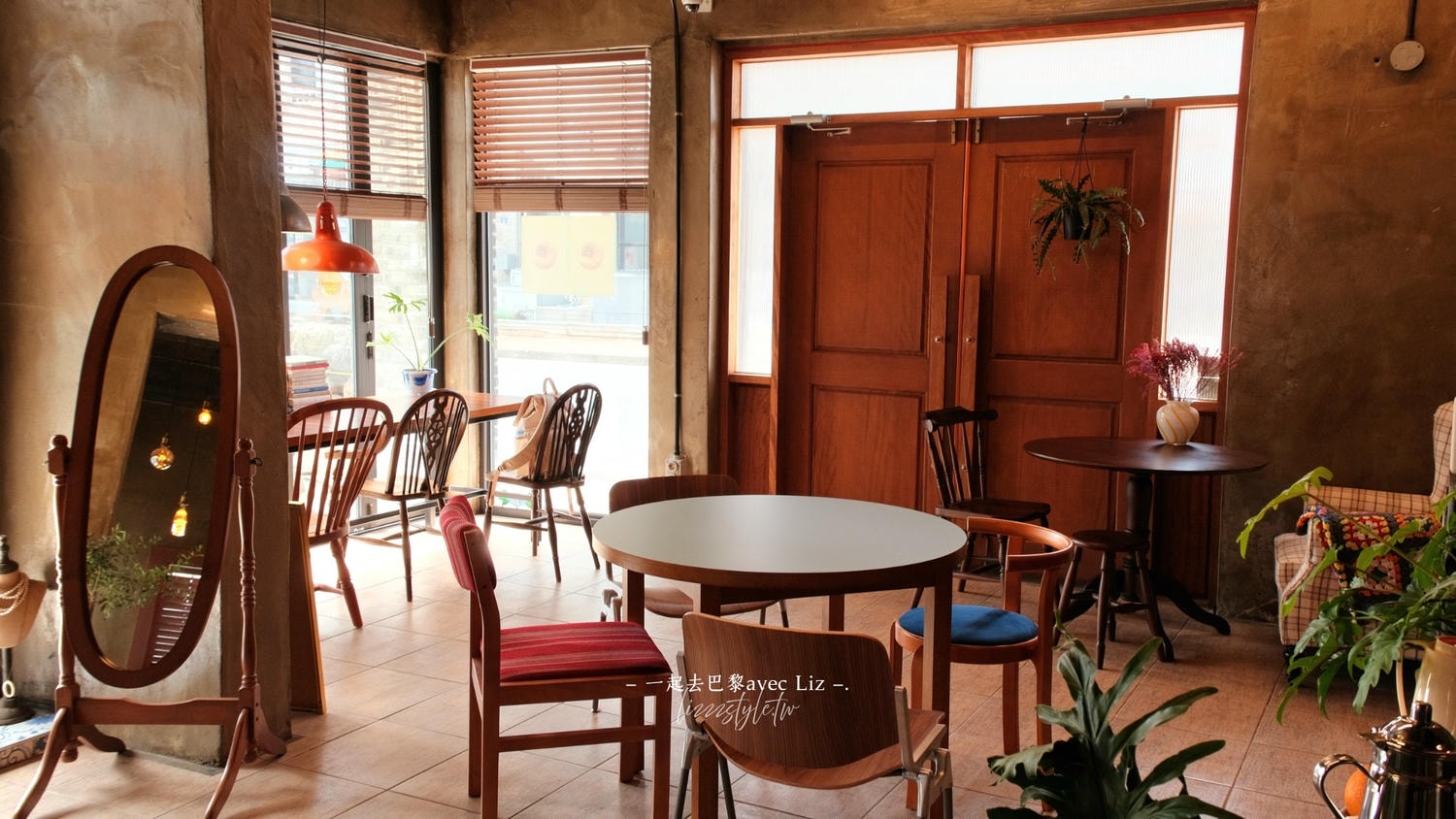 濟州島城山日出峰美食》cafe성산해나，城山知名的蛋塔店、內用環境文藝又復古好拍！