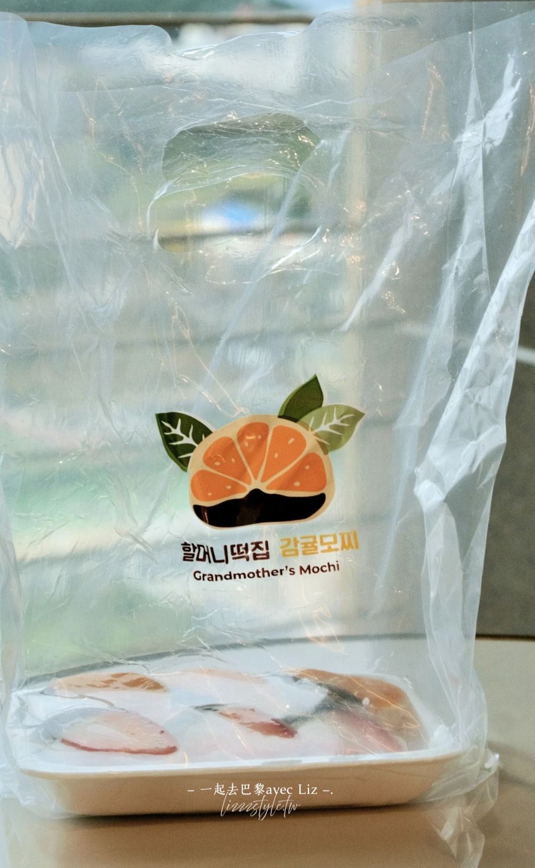 偶來市場必吃元祖老奶奶年糕》草莓和橘子口味超多汁！偶來市場逛街資訊