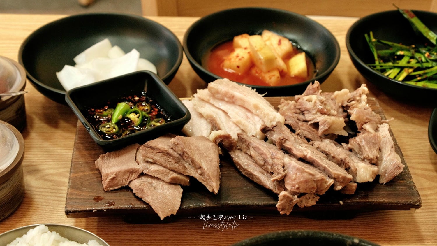 濟州島黑豬肉推薦》88湯飯吃白切肉套餐、黑豬肉湯飯,肉量十足! - 第7張圖 濟州島黑豬肉推薦》88湯飯吃白切肉套餐、黑豬肉湯飯,肉量十足!