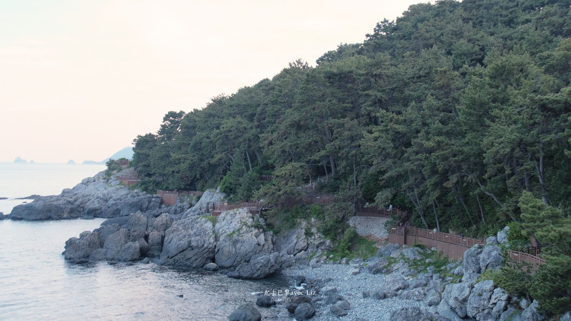 【釜山冬柏島散策】海岸步道&APEC世峰樓&廣安大橋美景,含交通攻略! - 第11張圖 【釜山冬柏島散策】海岸步道&APEC世峰樓&廣安大橋美景,含交通攻略!